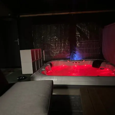 Superbe Maison Avec Jacuzzi *